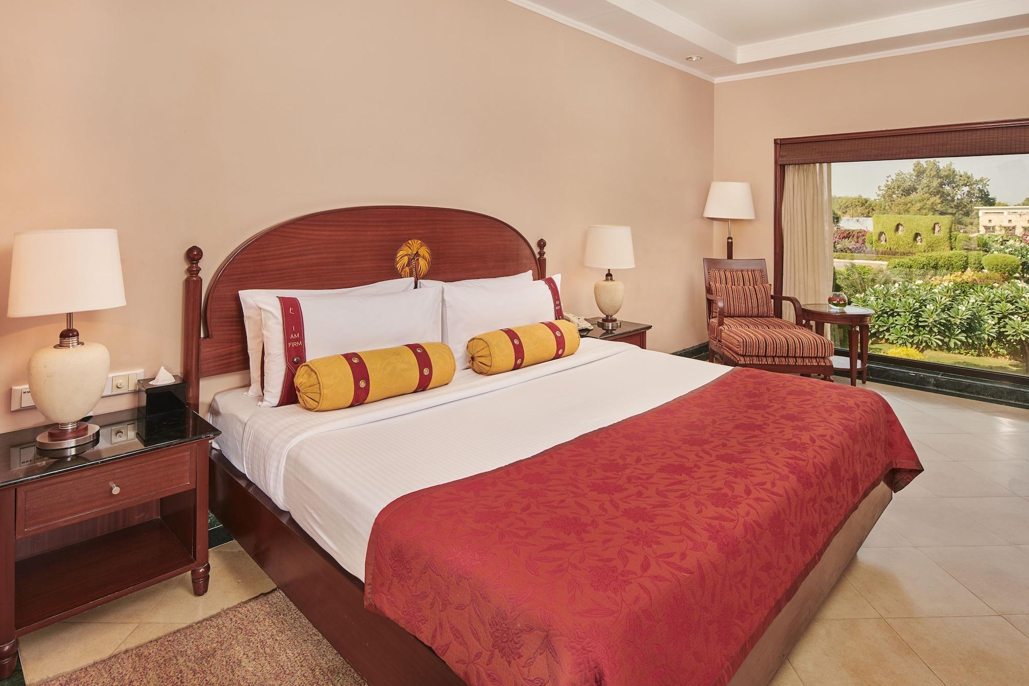 The Lalit Temple View Hotel Khajurāho Eksteriør billede