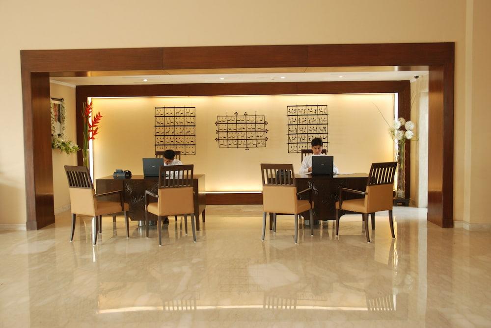 The Lalit Temple View Hotel Khajurāho Eksteriør billede