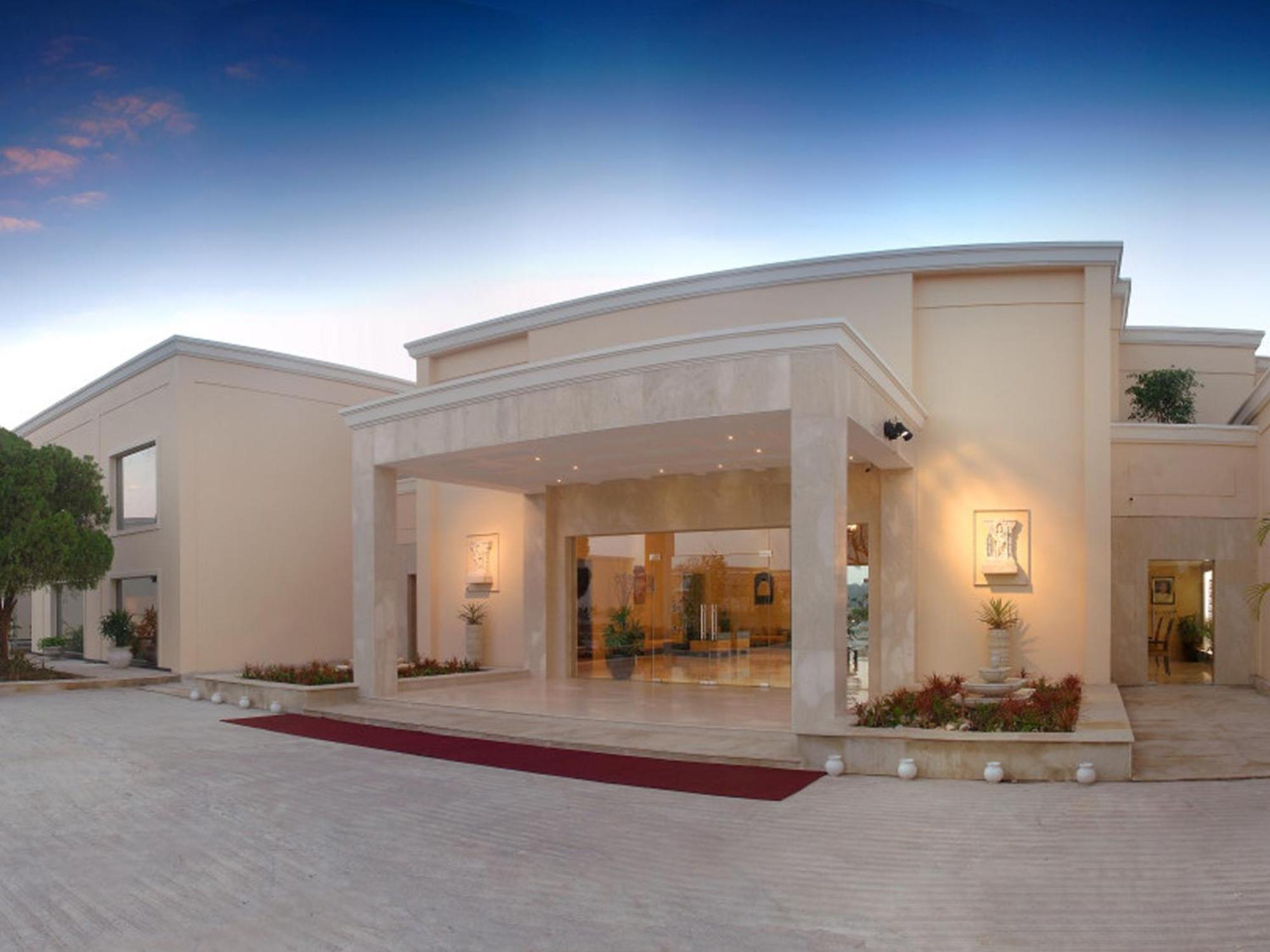 The Lalit Temple View Hotel Khajurāho Eksteriør billede