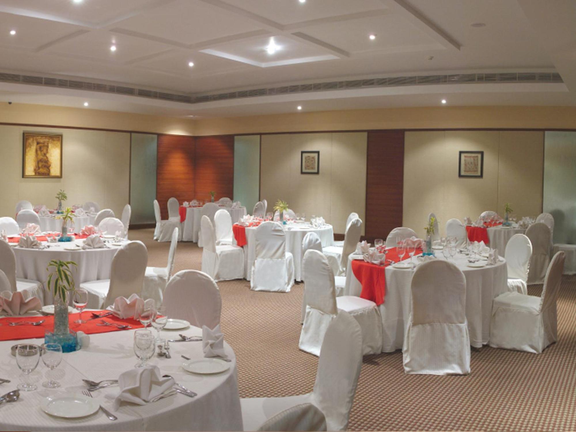 The Lalit Temple View Hotel Khajurāho Eksteriør billede
