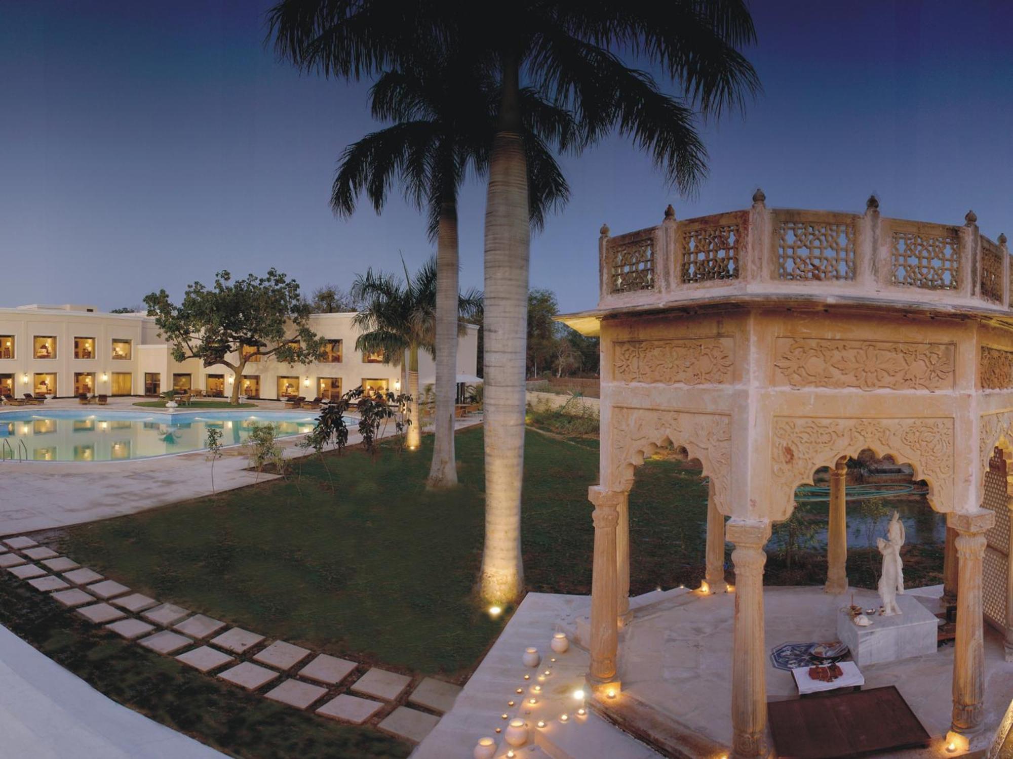 The Lalit Temple View Hotel Khajurāho Eksteriør billede