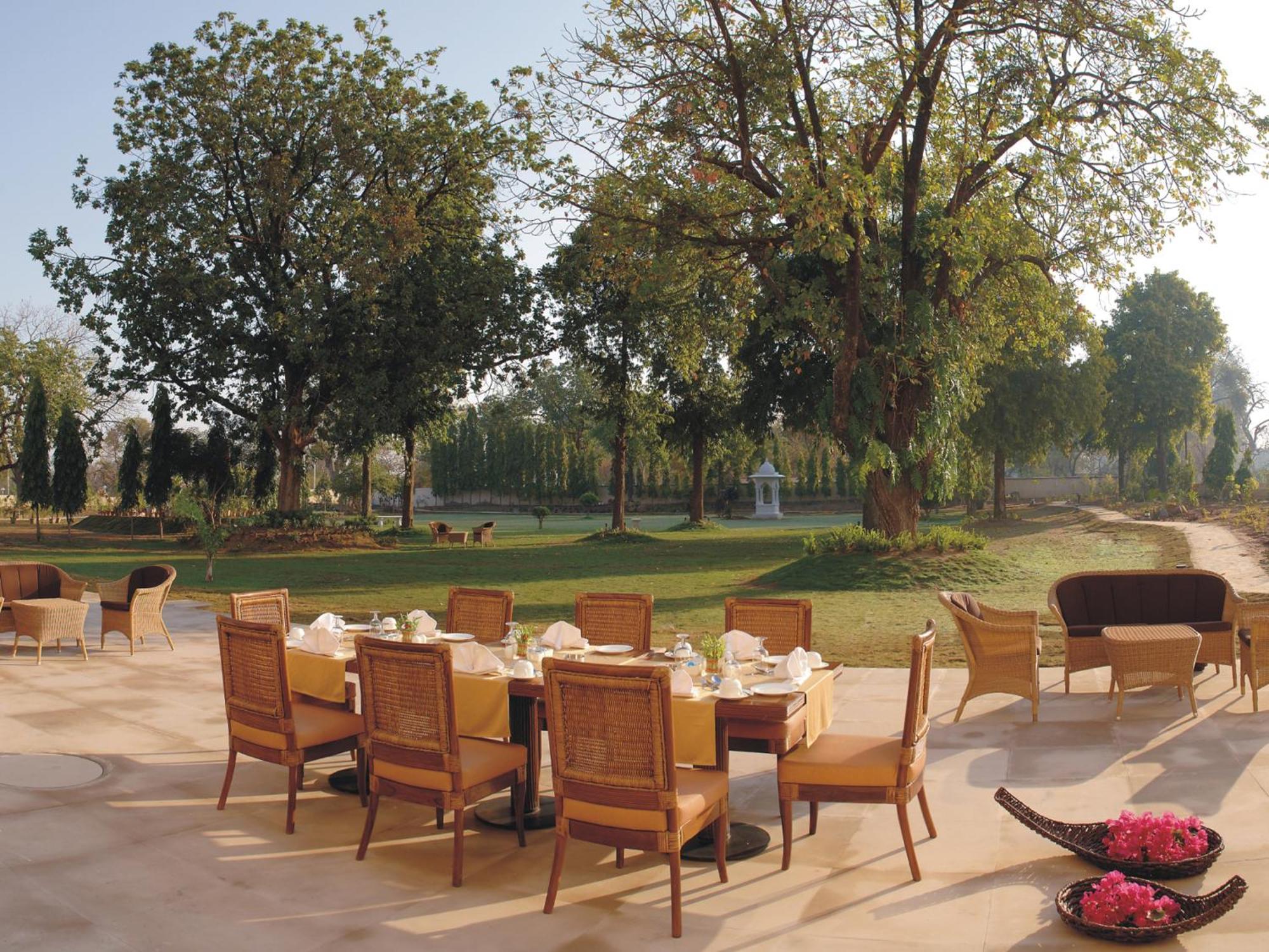 The Lalit Temple View Hotel Khajurāho Eksteriør billede