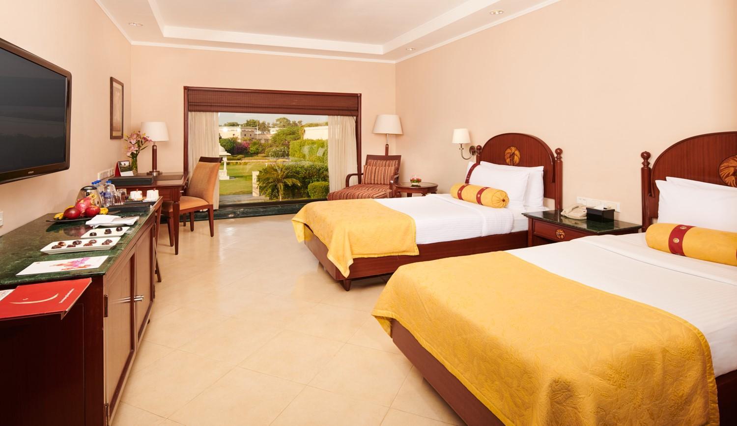 The Lalit Temple View Hotel Khajurāho Eksteriør billede