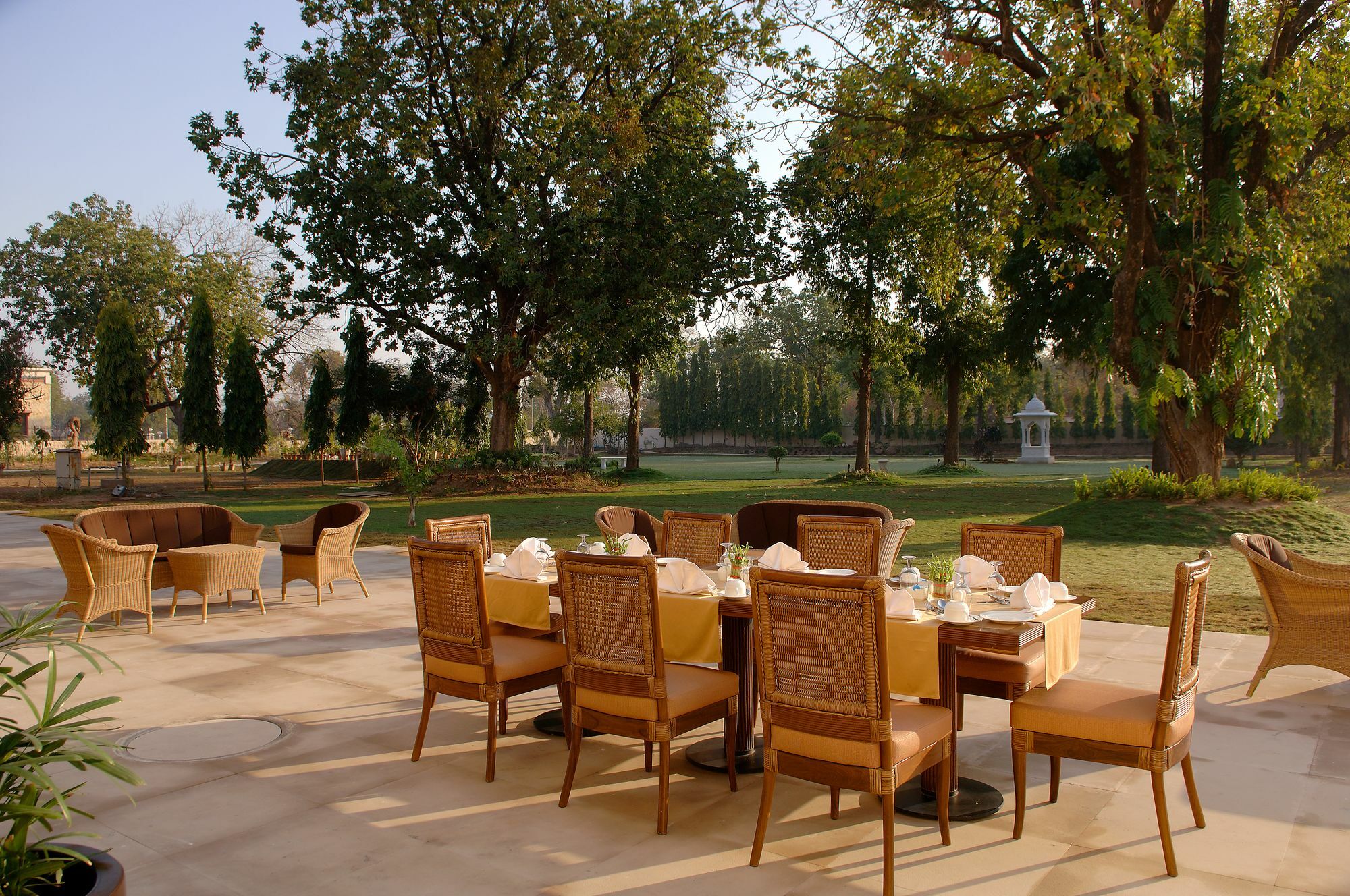 The Lalit Temple View Hotel Khajurāho Restaurant billede